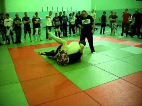 Shane Kirkwood Fight 1 ( Celtic MMA ) 9th 11th 2010.AVI
