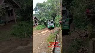 Download lagu Mobil Elf jurusan Cianjur - Ciwidey harus melewati tanjakan yang lagi viral sebelum di cor mp3