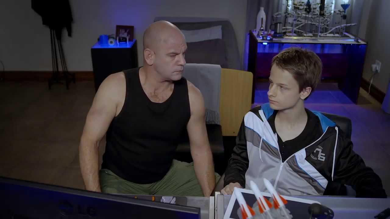 AGENT 2000 CINEMA TRAILER