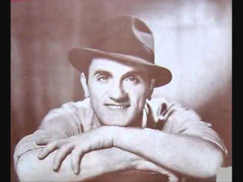 Arthur Tracy (The Street Singer) - The Way You Look Tonight (1936)