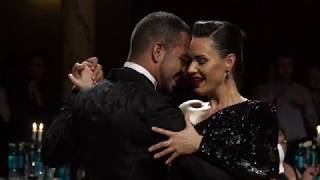 Mirella & Carlos Santos David //   El Flete