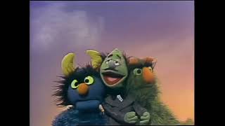 Sesame Street: I&#39;m Between