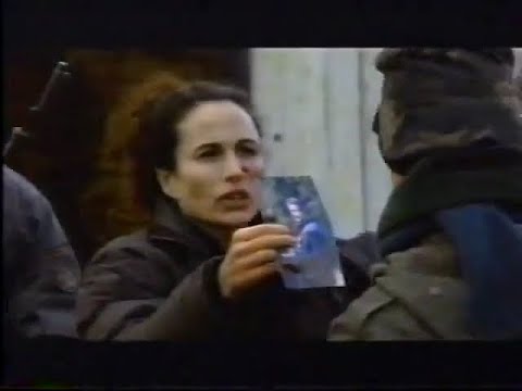 Harrison's Flowers (2002)  -  U.S. TV Spot ('the love')