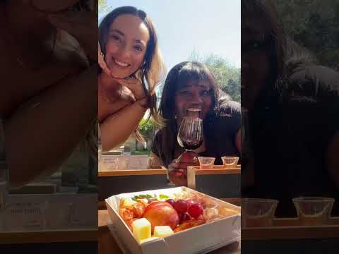 🍷 Learn more via our bio @LosAngelesBucketList for wine & cheese for $49!