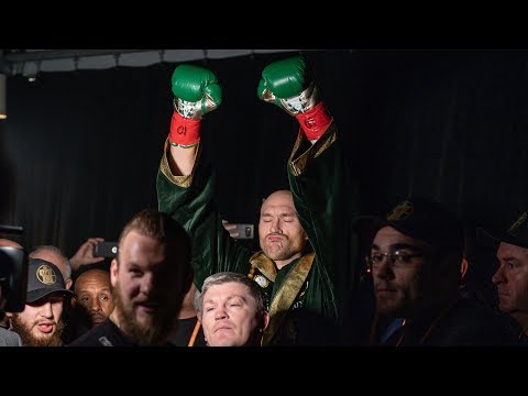 Goosebumps! Nobody does a ring walk like Tyson Fury | Los Angeles, Belfast, Manchester