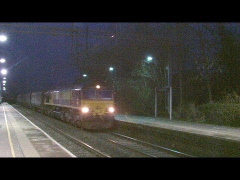 Acton Bridge 1.4.2014 - WCML Freight trains Class 66 86 92 FL DRS DBS