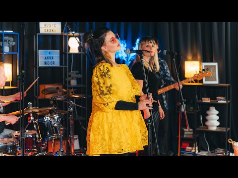 Anna Moor - Lutak (live @ TOP MUSIC DESK)