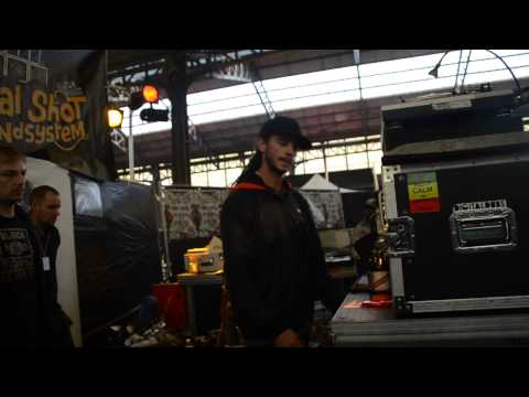 Legal Shot Charlie P @ Reggae Bus 2013 Pure vibration !! Bassss Line !!