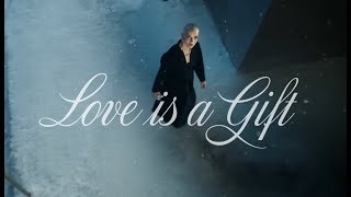 Tiffany & Co Love Is a Gift—Tiffany & Co.
