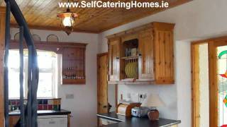 preview picture of video 'Cruaca Mhaire Cottage Self Catering Doolin Clare Ireland'