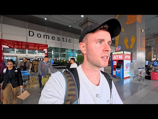 Travel vlog - Chaotic Arrival in Delhi, India (first time) 🇮🇳
