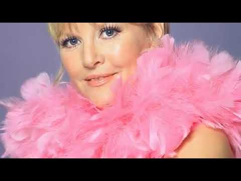 Petula Clark ~ Don't Sleep in The Subway 4K
