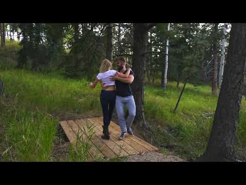 Swing Move: Sexy Hair Dip