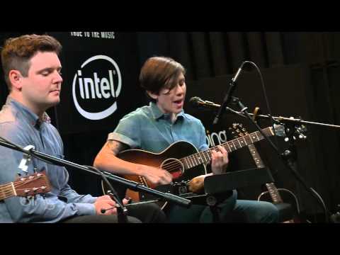 Tegan And Sara - Walking With A Ghost (Bing Lounge)