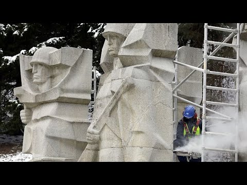 Вильнюс сносит памятник советским солдатам