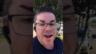 Testing the Plantronics Voyager 3200 in a busy shopping centre