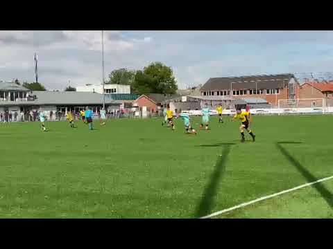 20200926 NSVV JO17-1 - SV Nootdorp JO17-1 - Schot op de lat