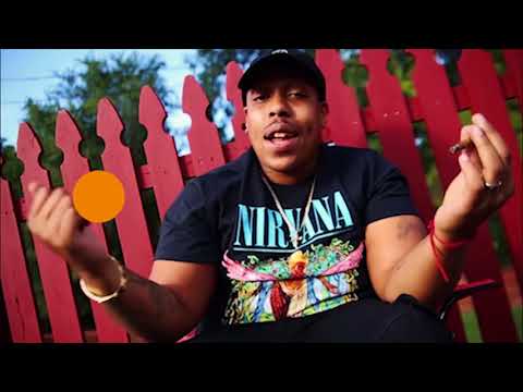 Maniak Muggee-Fix You Face Official Music Video