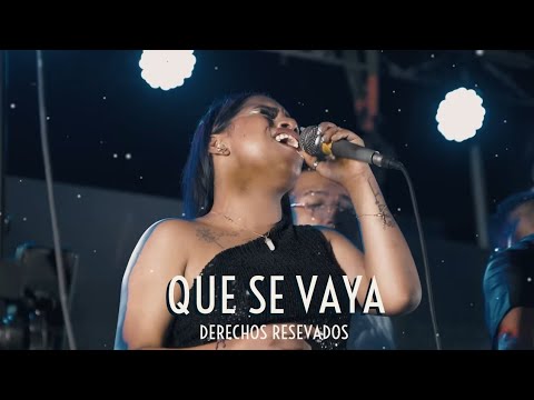 Los Claveles de la Cumbia - Que Se Vaya (En Vivo)
