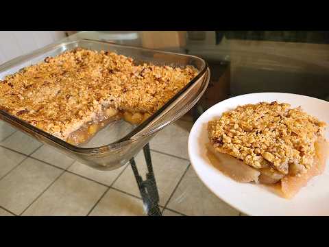 Homemade Apple Crisp | Apple filling with a crispy crunchy crumb topping
