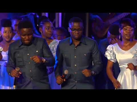 PRAISE TEAM TAG FOREST YA KWANZA - NI KWA DAMU YAKO