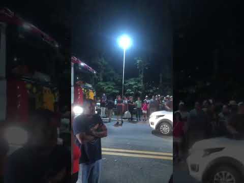 Equipes de resgate de diversos municípios transferiram feridos em acidente com ônibus