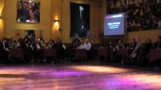 Que importa - Natasha Arape y Ariel Taritolay en Parakultural Milonga