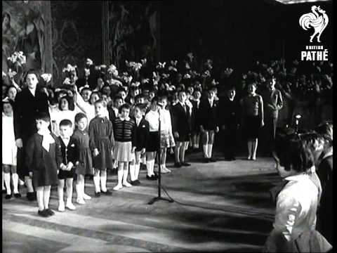 El mundo llora la muerte del Papa Pío XII (1958)