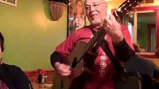 SassyScoops and Red Iguana: Table serenade