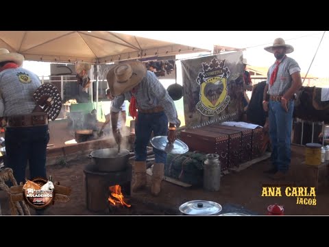 Queima do Alho no 14º Encontro Nacional de Muladeiros de Iporá-GO 2022 com show de Divino & Donizete