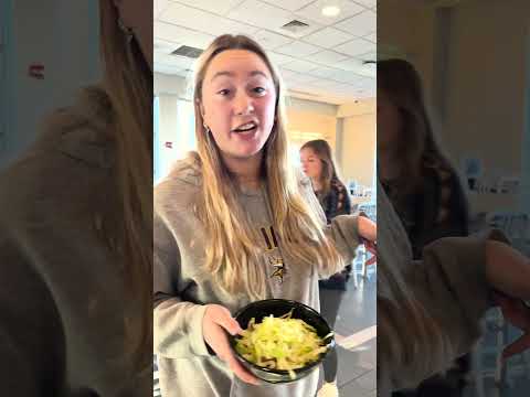 How To Eat in a College Dining Hall as a Picky Eater