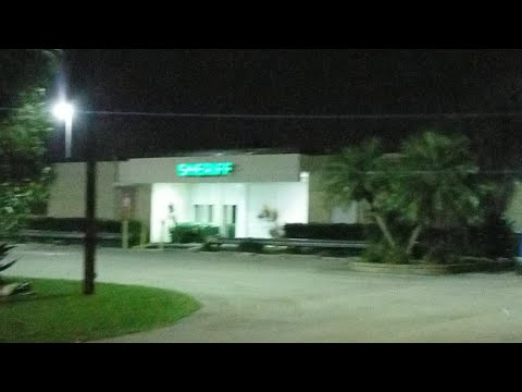 リー郡保安官事務所 ノースフォートマイヤーズフロリダ? (Lee County Sheriff Office North Fort Myers Florida?)