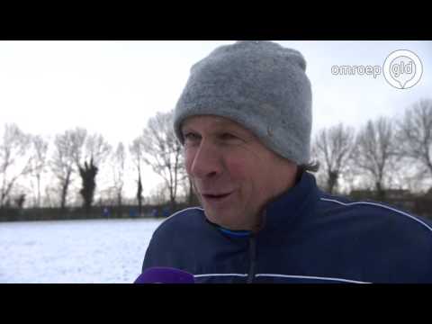 Het seizoen 2016/2017 van FC Lienden: de terugkeer van Kraay jr. en KNVB keurt hoofdveld af