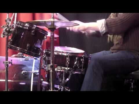 Avishai Cohen Trio - Chutzpan ( cover )