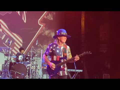 MARK FARNER'S AMERICAN BAND "I'm Your Captain(Closer To Home)"  Palace Theatre  Lorain Ohio 10-25-25