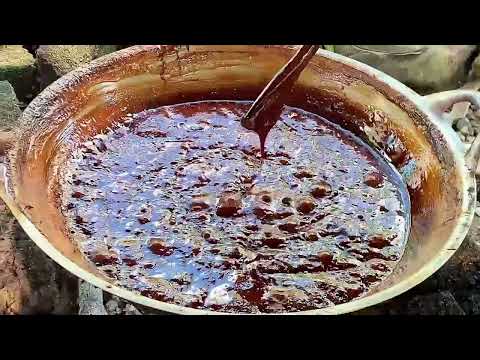 Pembuatan Gula Aren di Desa Kandangan Lama