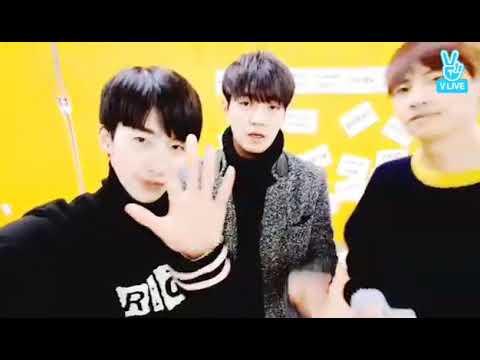 [ENG SUB] 161213 UP10TION V LIVE - 다컸샤오의 생일축하 V앱