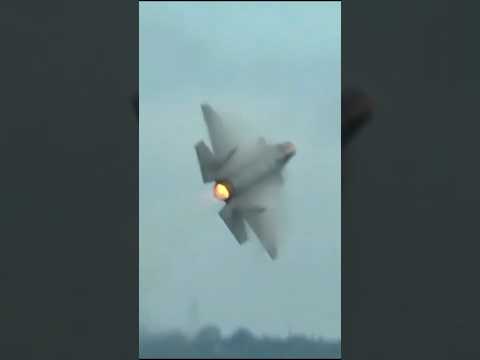 Extreme Maneuvers of the F-35 Lightning: Pilot Skills or Pure Genius? #military #aviation #airshow