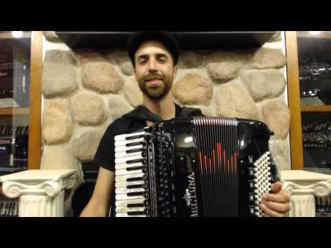 How to Play a 96 Bass Accordion - Lesson 1 - Klezmer Freygish Scale in D - Zemer Atek