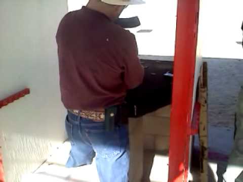 Tio Chayo tirando con el 223