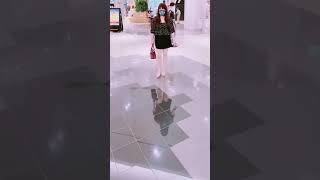 ここ歩かせたの計画的犯行？w ヤバイ床ですw 白履けないなww #ミニスカ #fyp #見える #ぱんちら