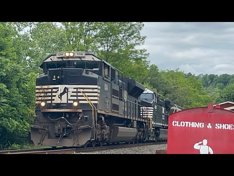 NS 4920 returns! NS 1014 leads 64R with 4920 trailing