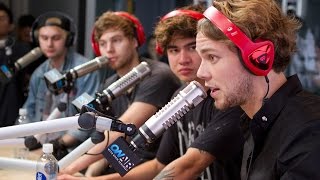 5SOS &quot;She&#39;s Kinda Hot&quot; (Acoustic) | On Air with Ryan Seacrest