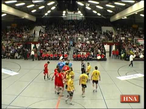 Gensungen/Felsberg besiegt Eintracht Baunatal im Derby mit 32:24