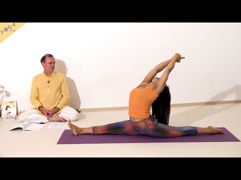 Halbmond Yoga Grundstellung (im Spagat) - Yoga Asana Lexikon