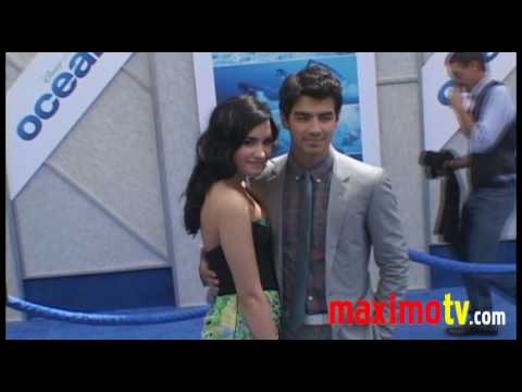 Demi Lovato and Joe Jonas "Oceans" Premiere Blue Carpet