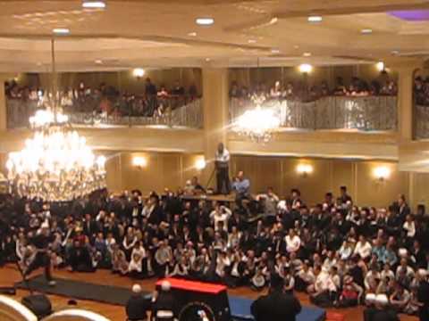 Yeshiva Chinese Acrobats at Misaskim Event