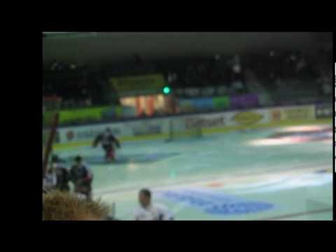 JYPin avauskentällinen ottelussa JYP-Blues 13.9.2003