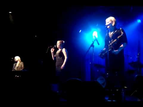 Hazel O'Connor - "Chasing Cars" - London 11th Oct 2012