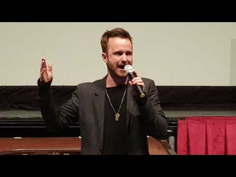 Aaron Paul congratulates his Mom and High School
